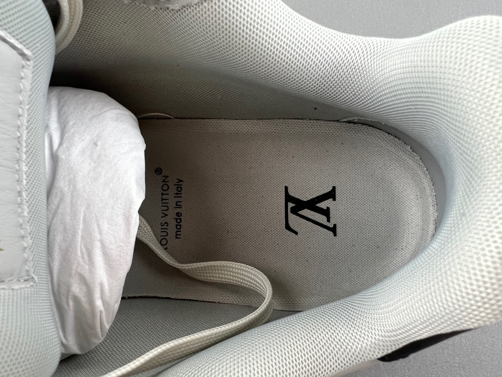 lwe sneaker