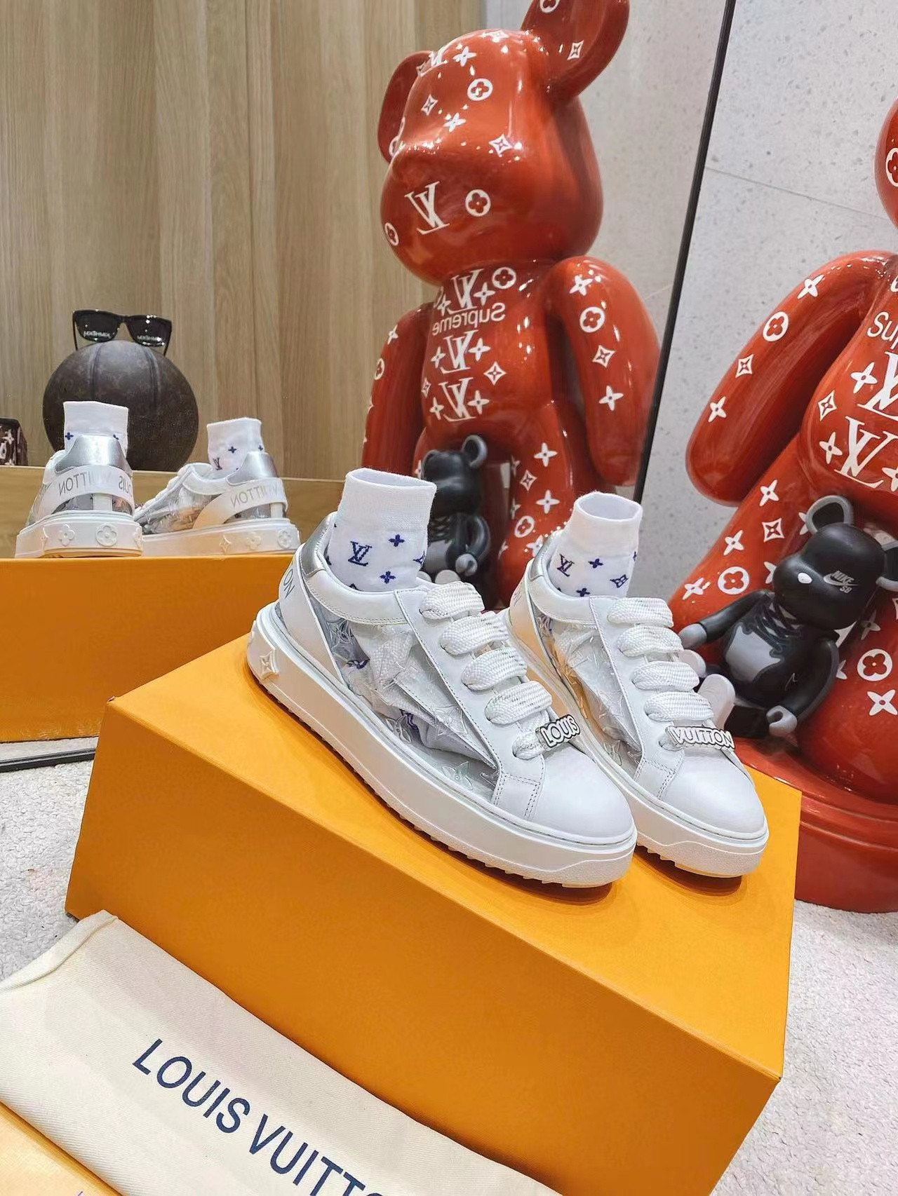 lu sneaker