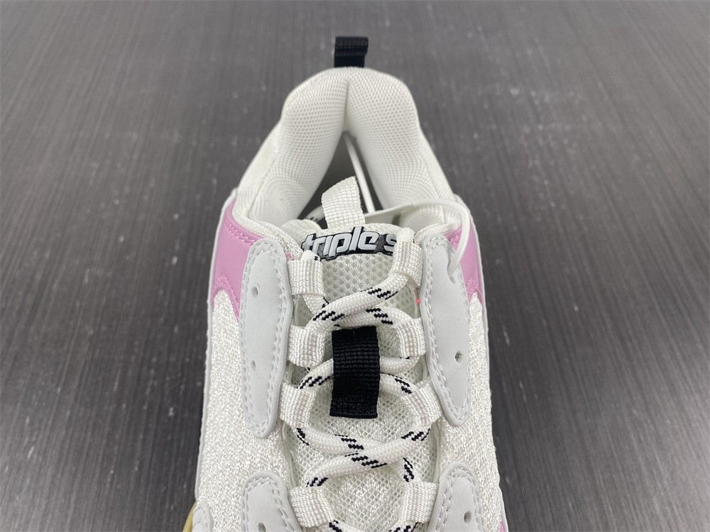 Ba*len*cia*ga triple s