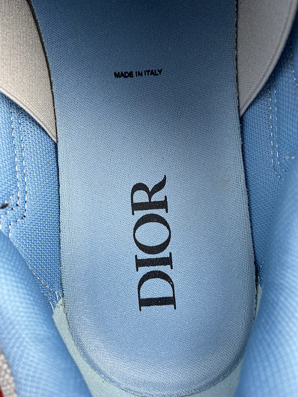 D*or b30 sneaker