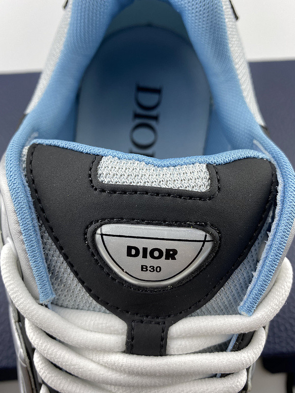D*or b30 sneaker