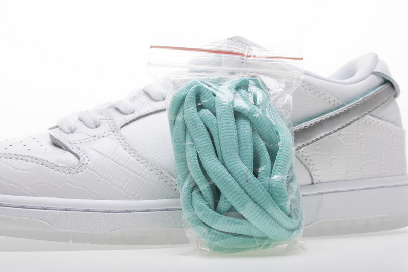 nike sb dunk low diamond supply co white diamond bv1310-100