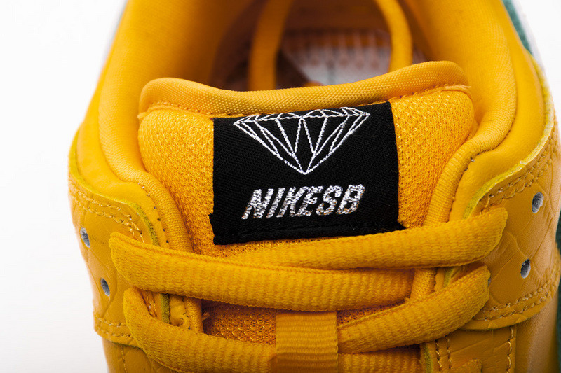 nike dunk low pro og qs canary yellow bv1310-700