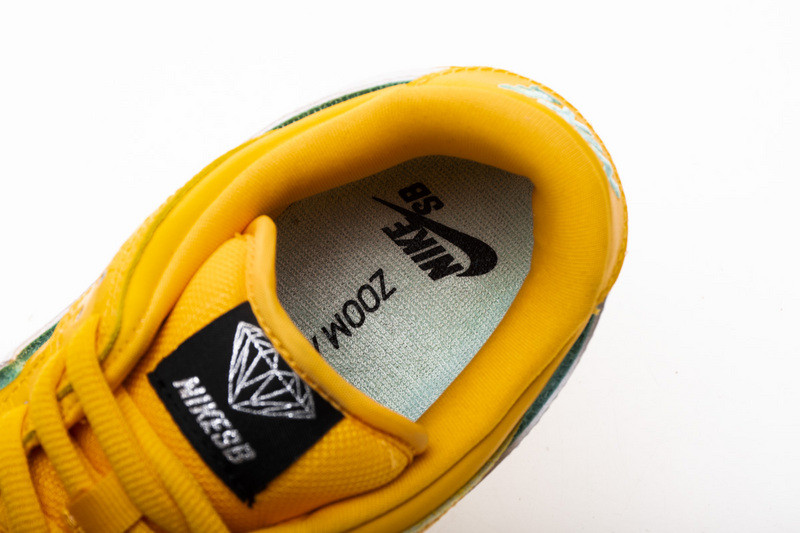 nike dunk low pro og qs canary yellow bv1310-700