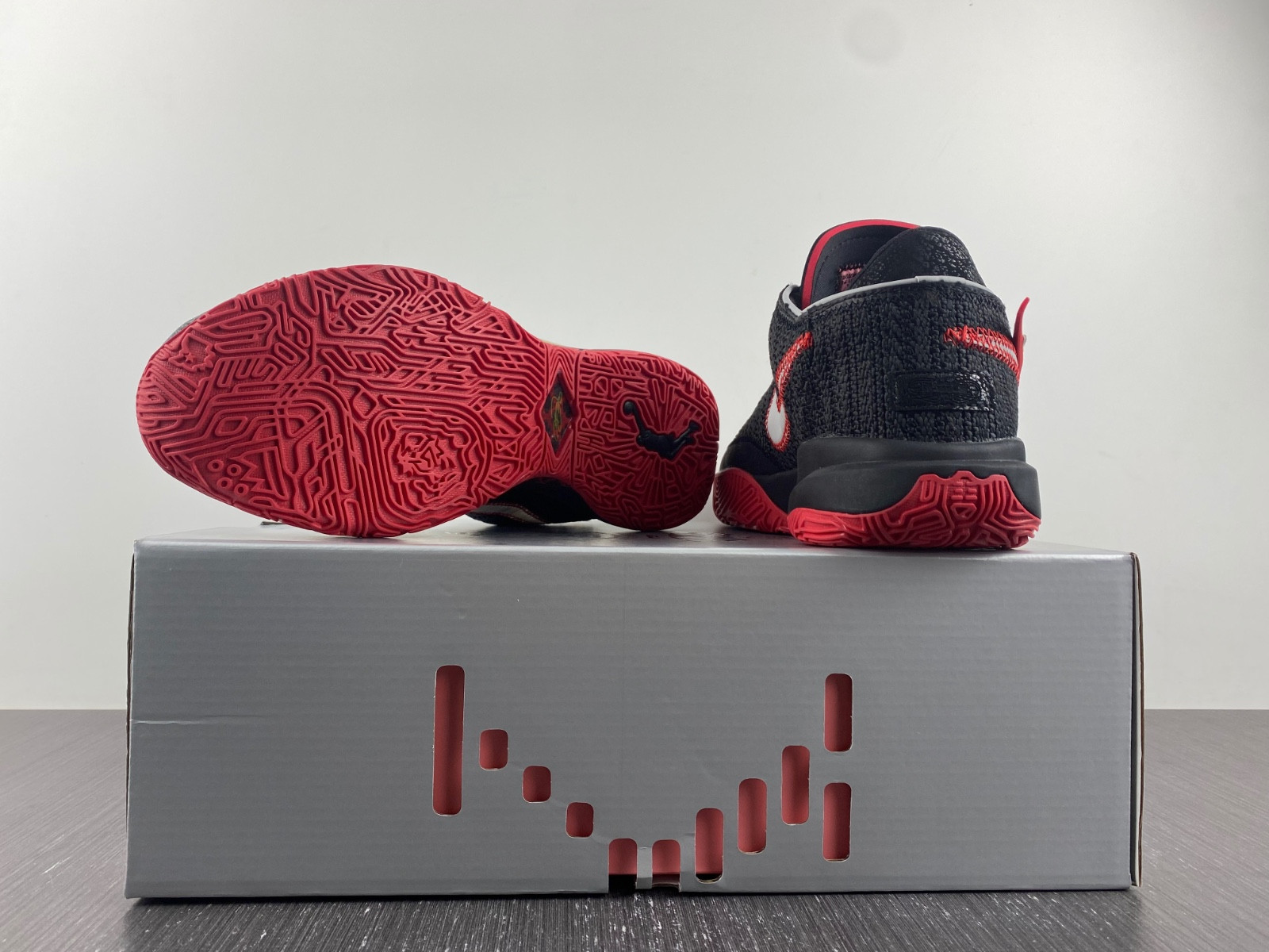 nike lebron 20 miami heat dj5422-001