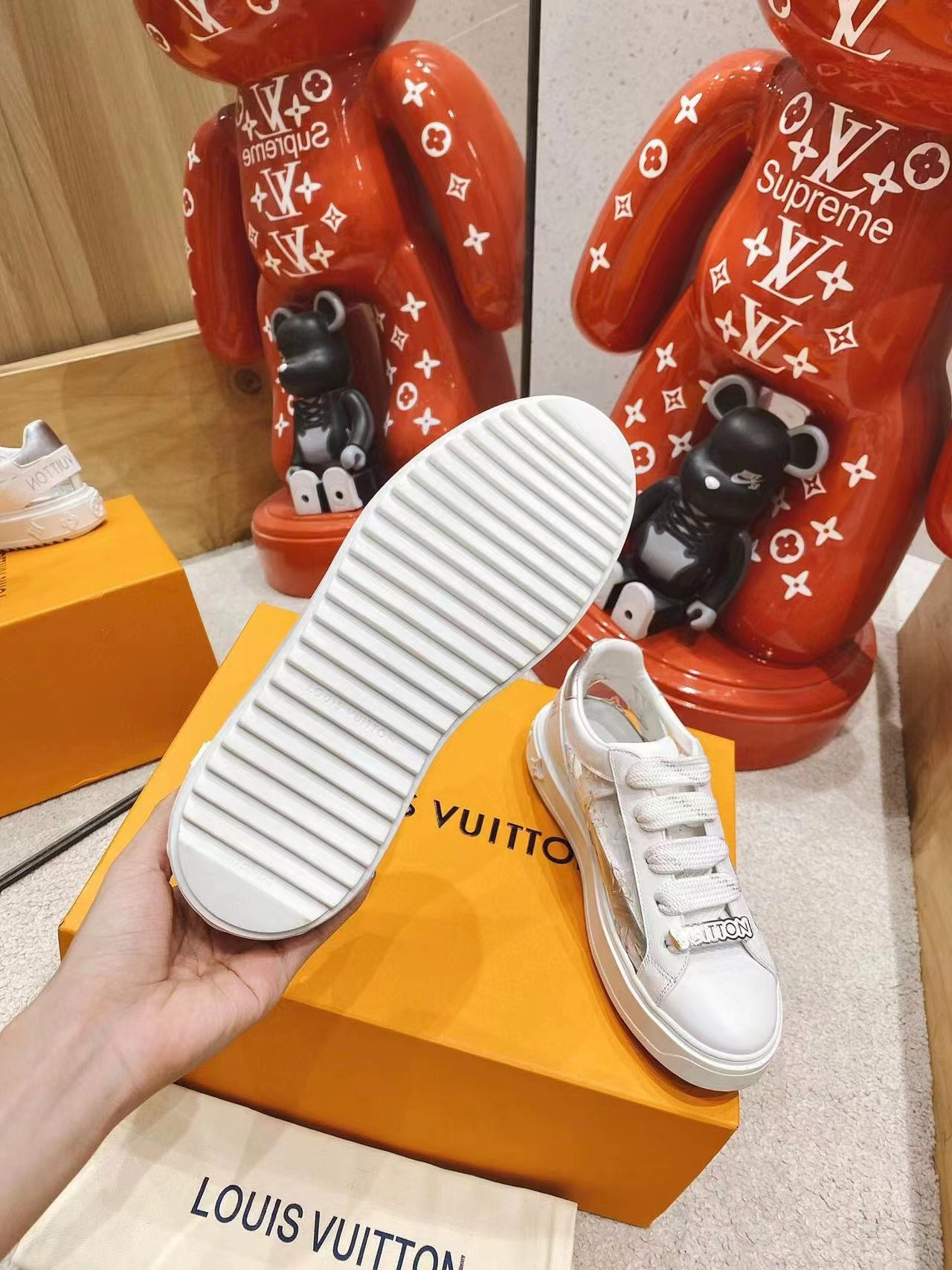 lu sneaker