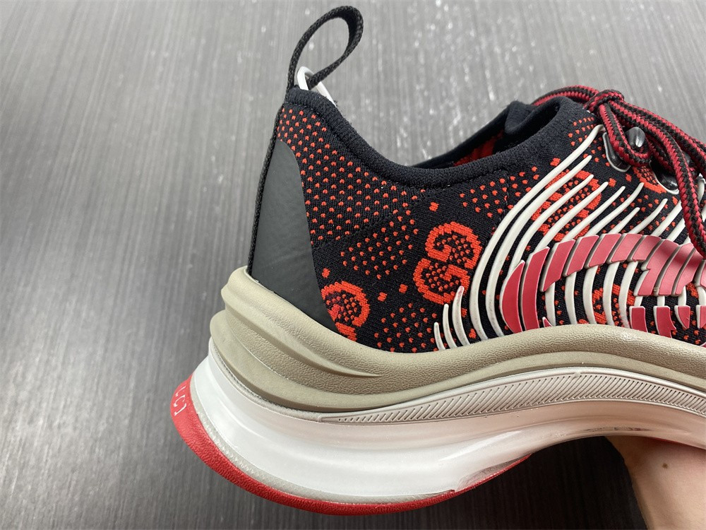 guci sneaker