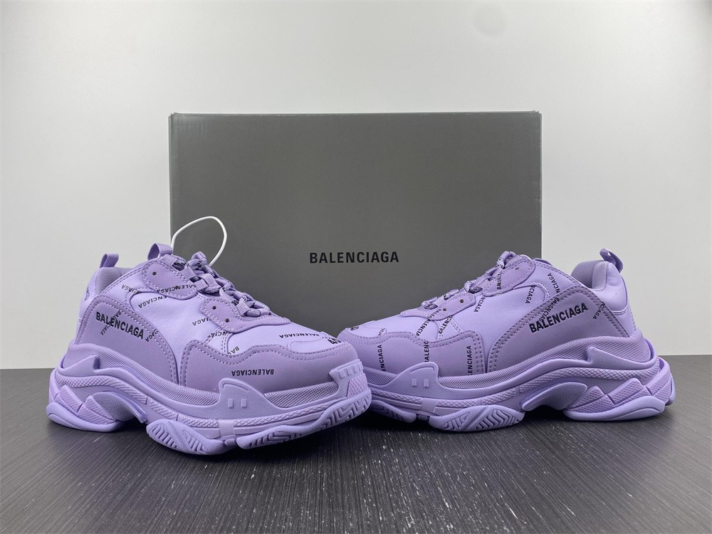 Ba*len*cia*ga triple s