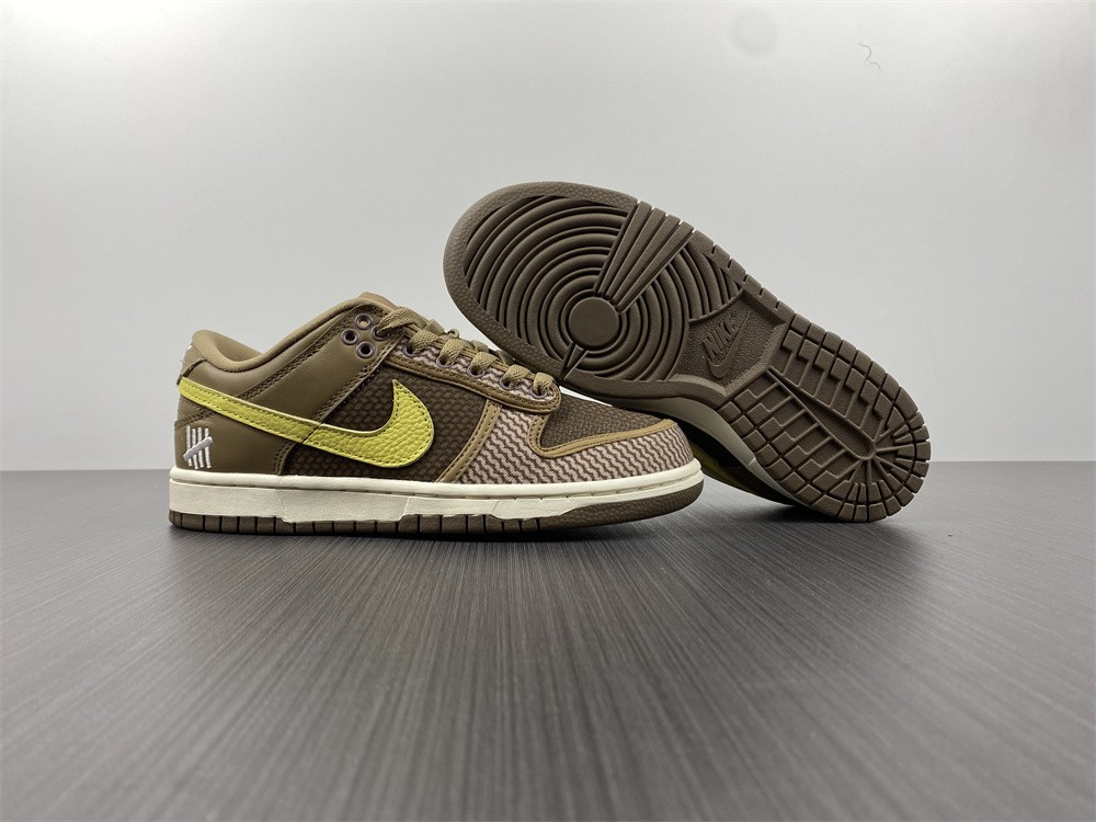 undefeated x dunk low sp
