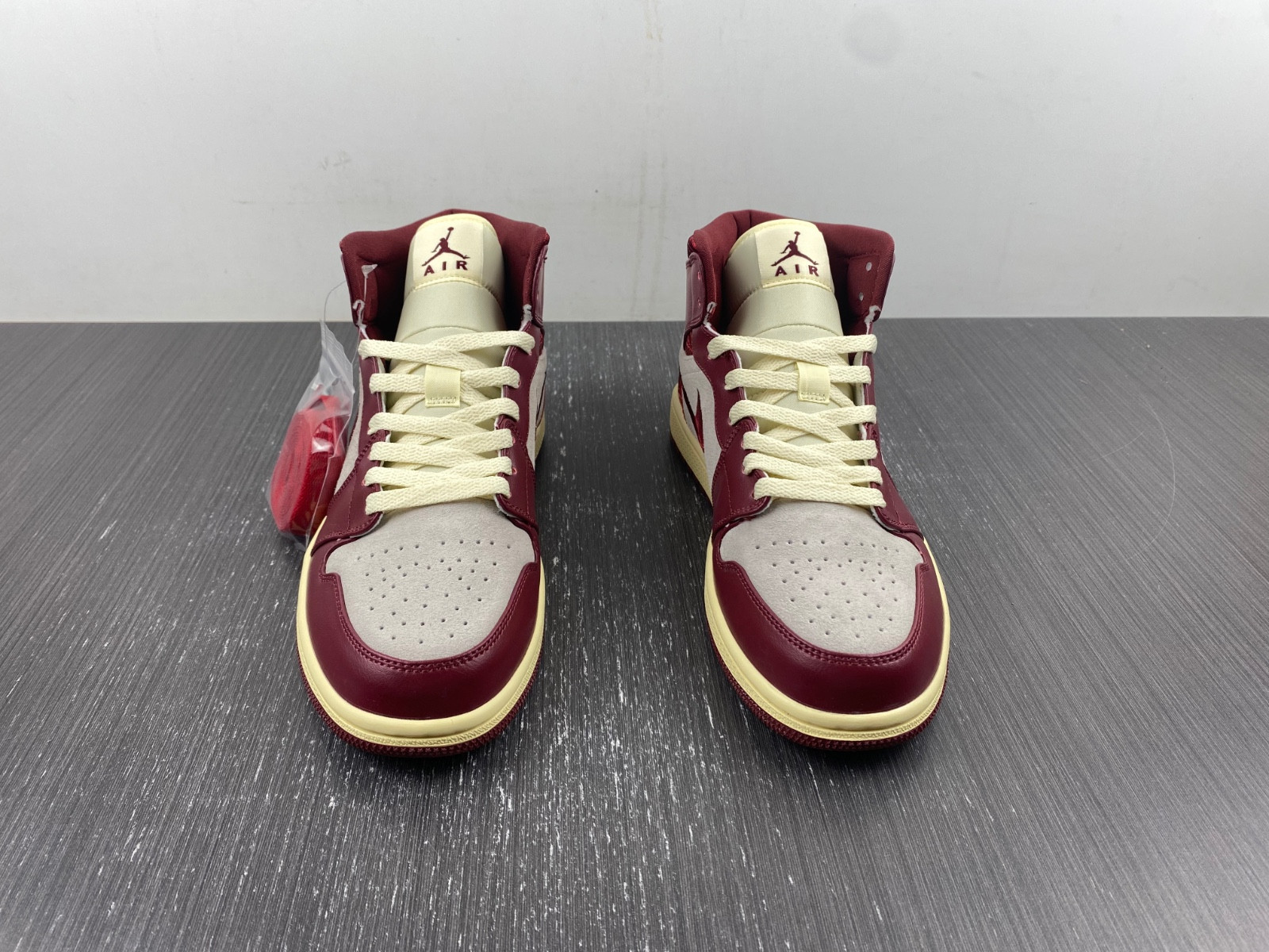 air jordan 1 mid "tiki leaf" dz2820-601