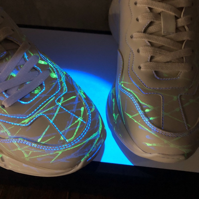 G*u*i sneaker