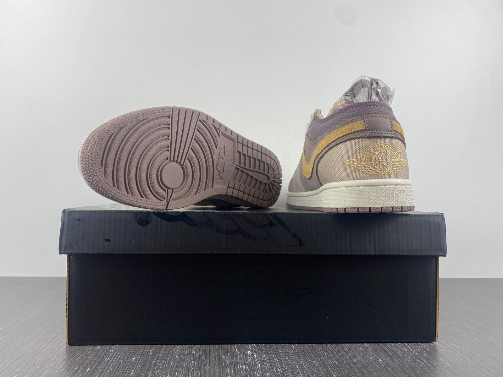 jordan 1 low se craft taupe haze - dn1635-200