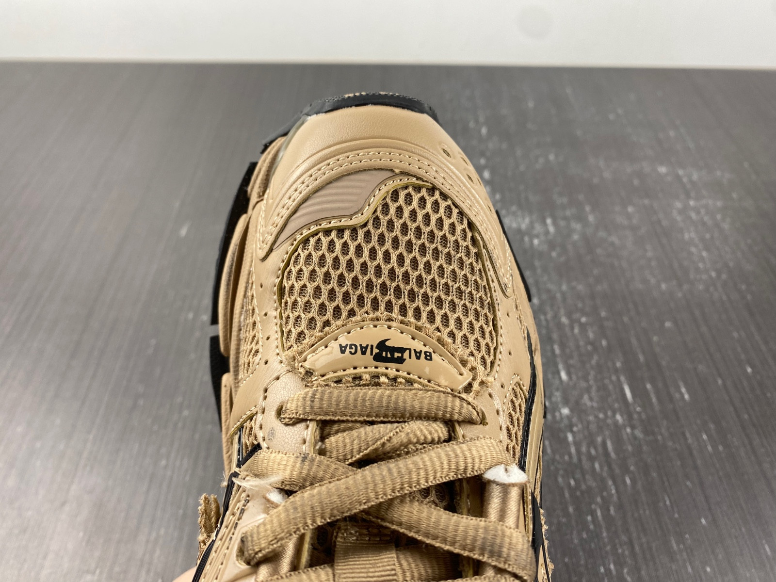 Ba*len*cia*ga runner sneaker
