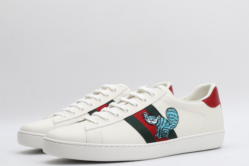 G*u*i sneaker