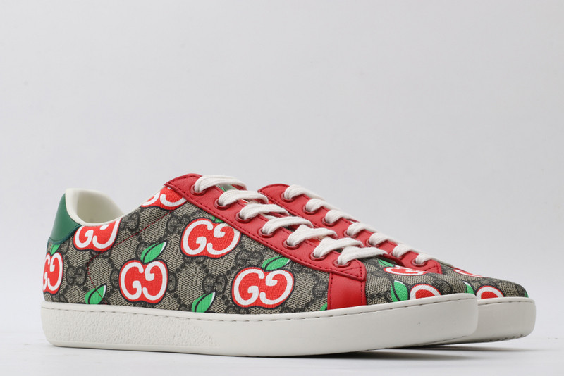 G*u*i sneaker