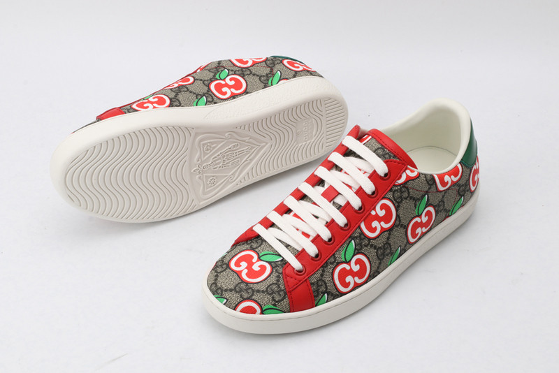 G*u*i sneaker