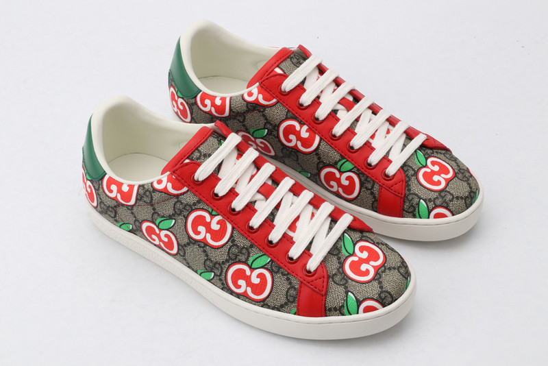G*u*i sneaker