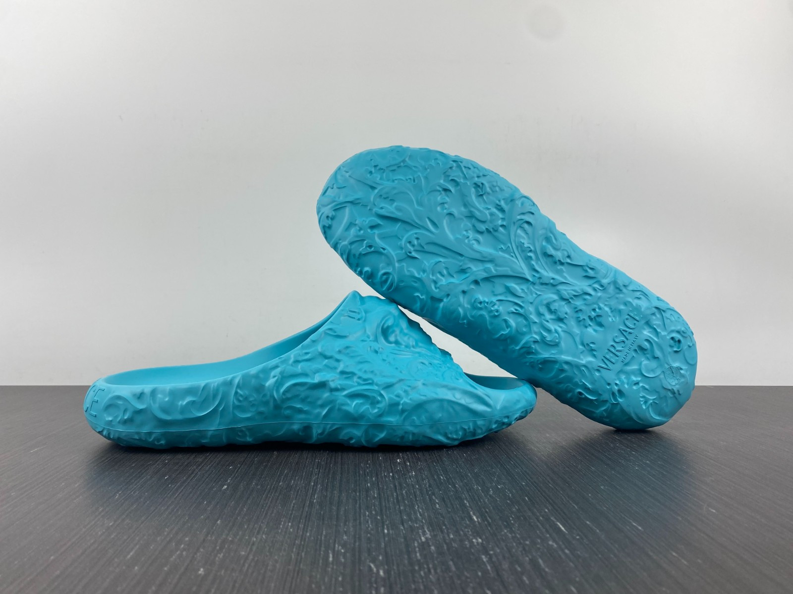 versece slipper