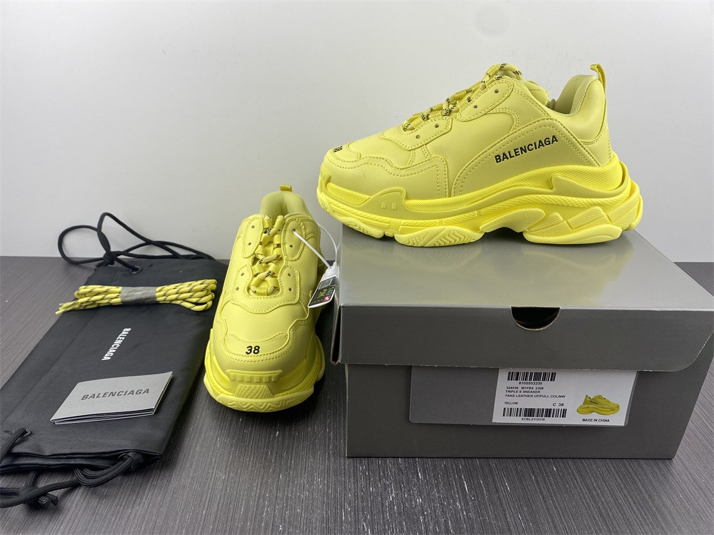 Ba*len*cia*ga triple s