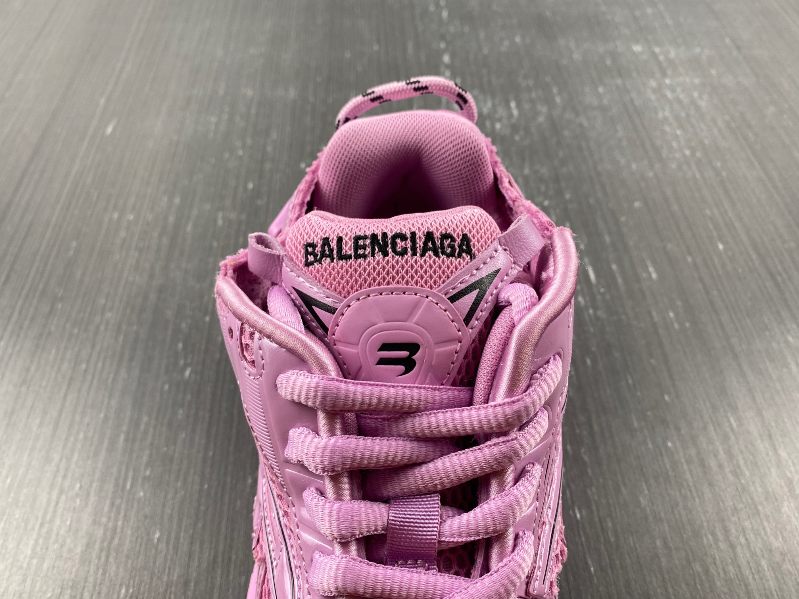 Ba*len*cia*ga runner sneaker