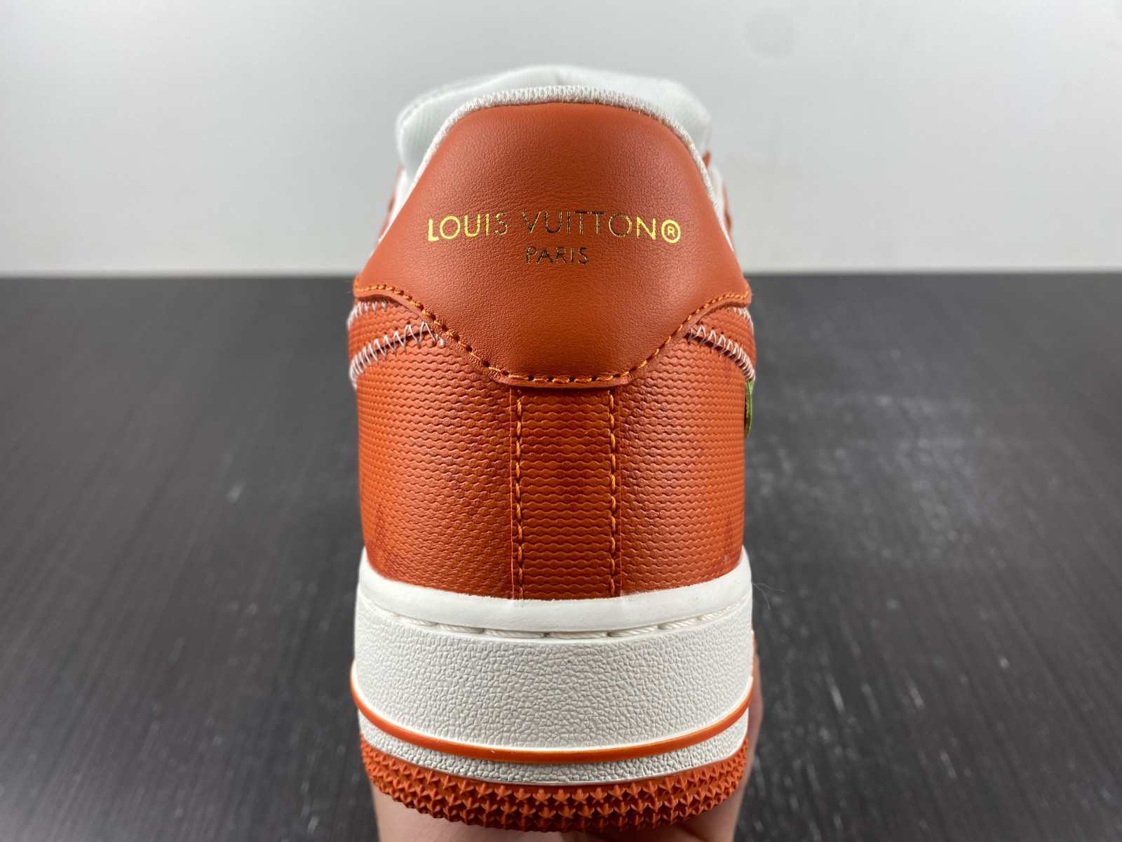 lwe sneaker