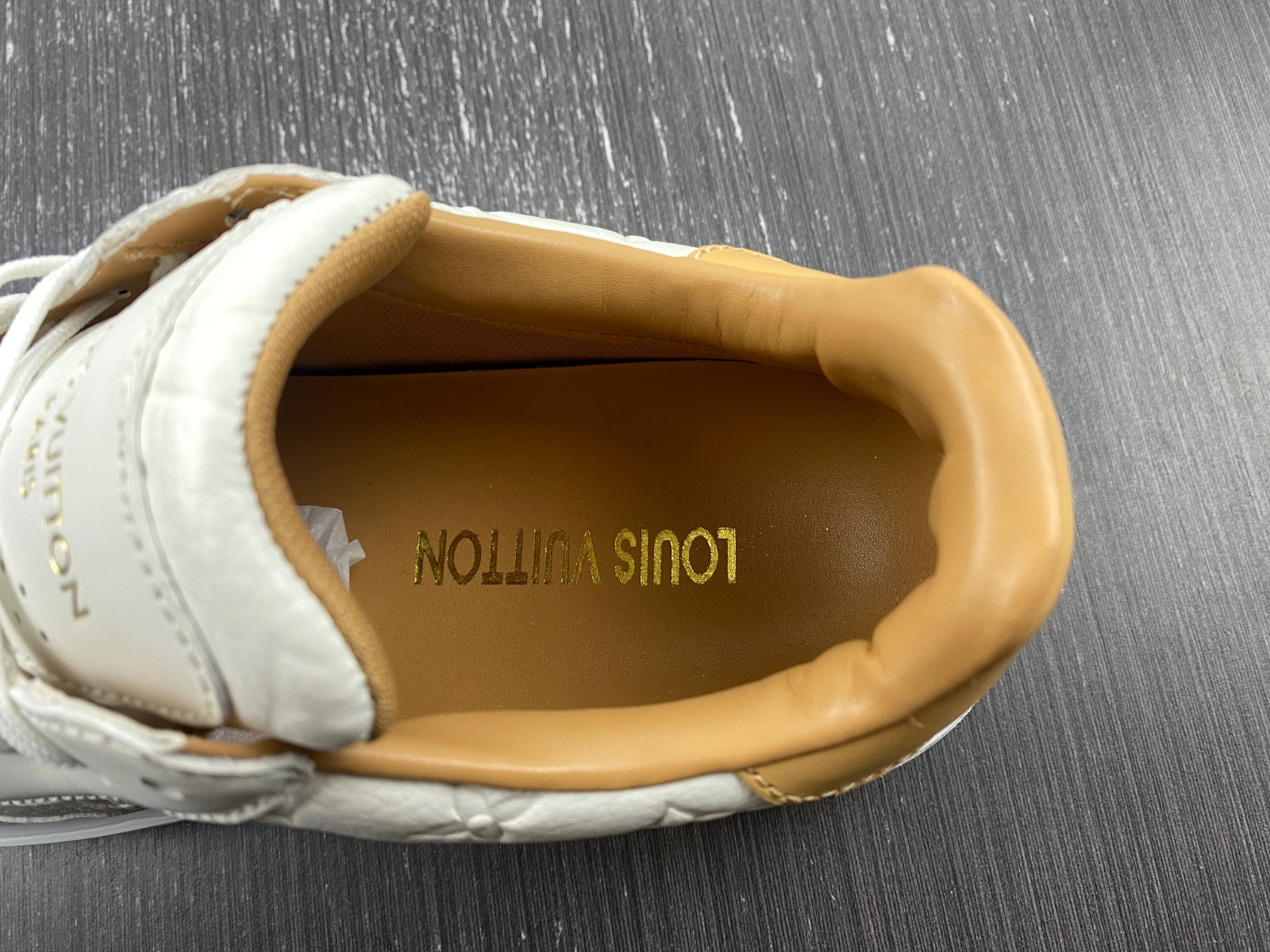 lwe sneaker