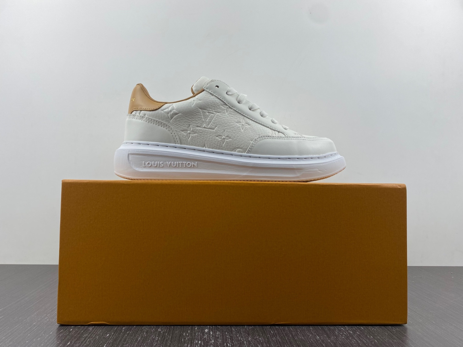 lwe sneaker