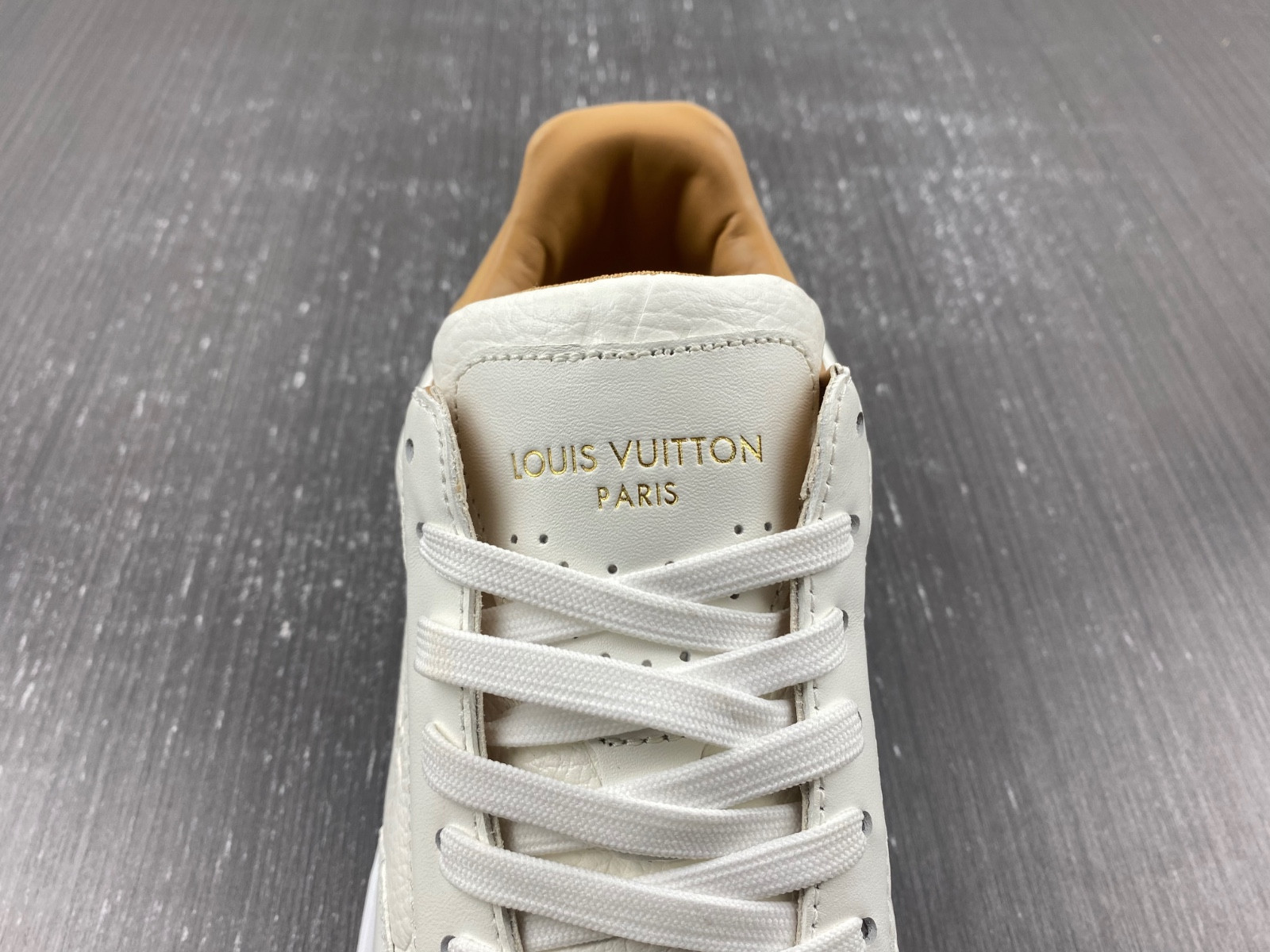 lwe sneaker