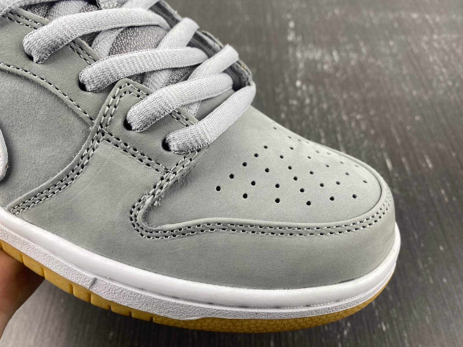 nike sb dunk low pro iso orange label wolf grey gum dv5464-001