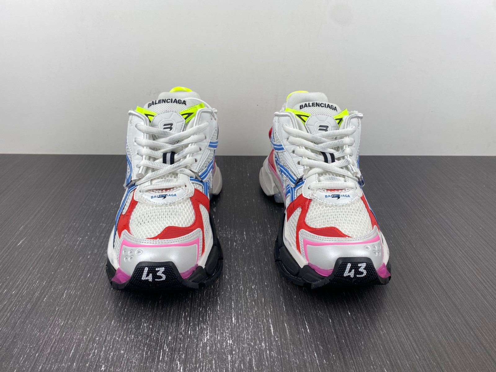 Ba*len*cia*ga runner sneaker