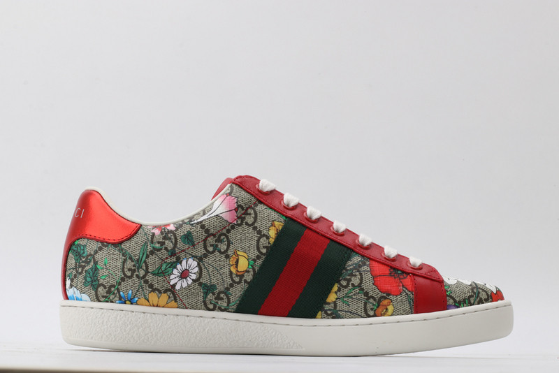 G*u*i sneaker