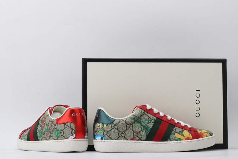 G*u*i sneaker