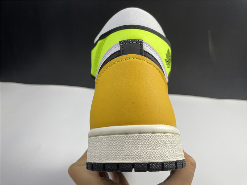air jordan 1 high og “university gold” 555088-118
