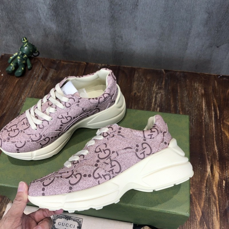 G*u*i sneaker