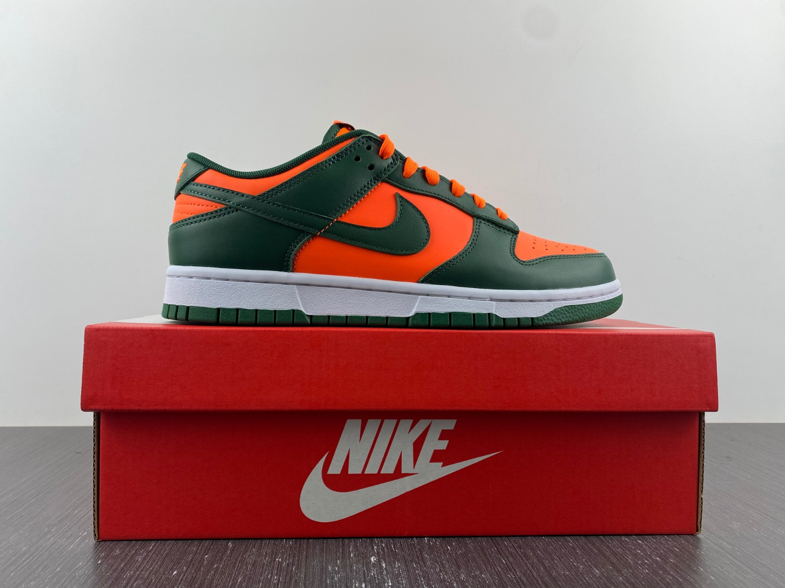 nike dunk low retro miami hurricanes - dd1391-300