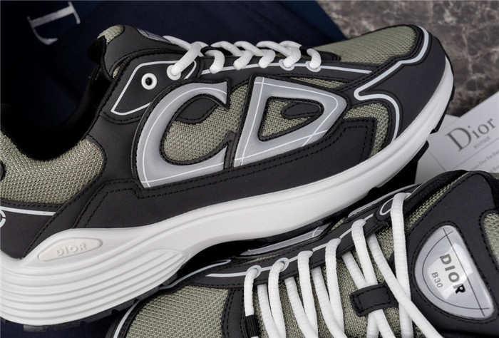 D*or b30 sneaker