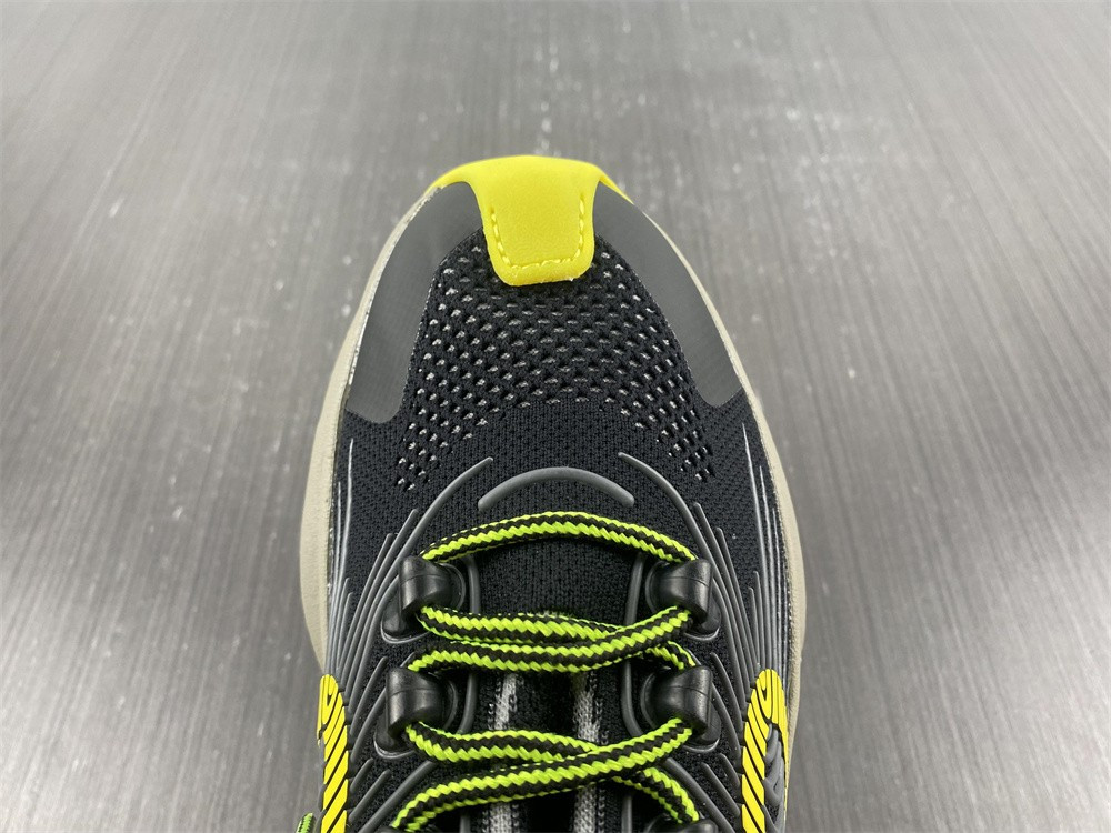 guci sneaker