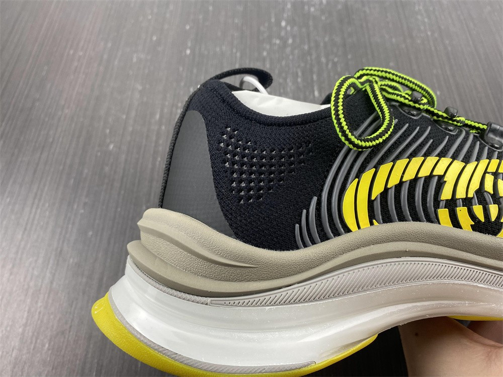 guci sneaker