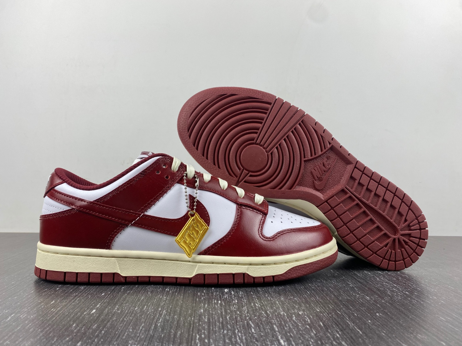 nike dunk low prm vintage team red (women