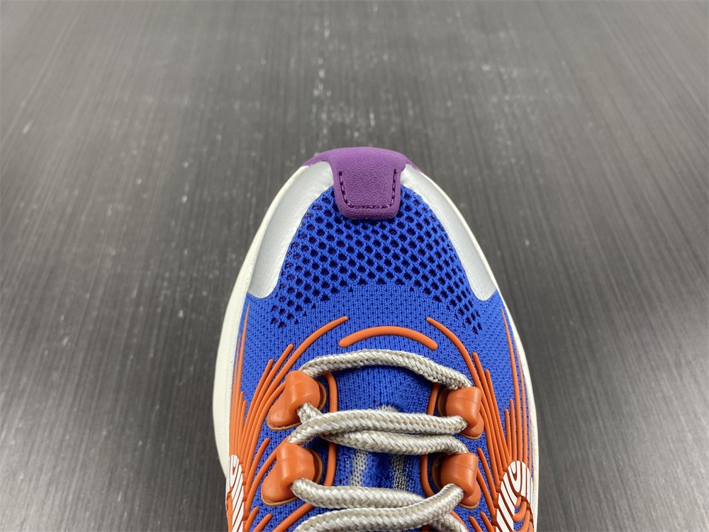 guci sneaker