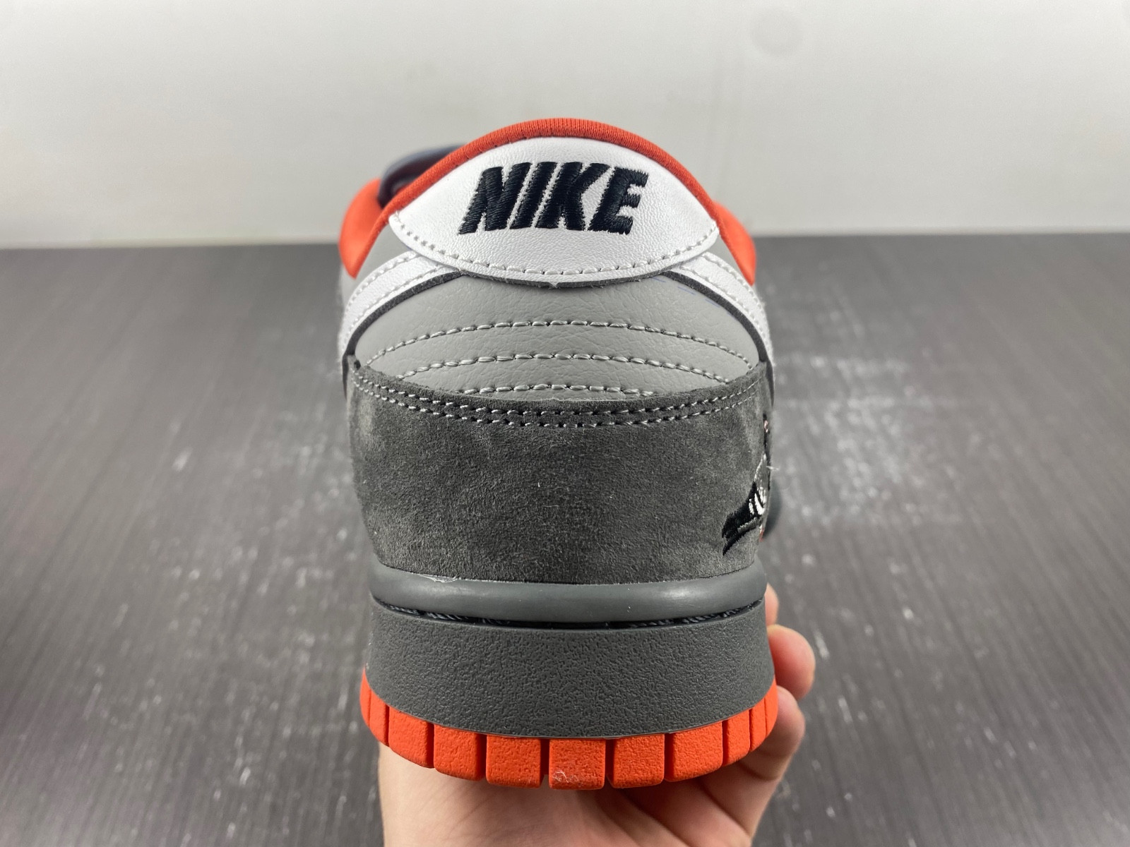 nike sb dunk low staple nyc pigeon 304292-011