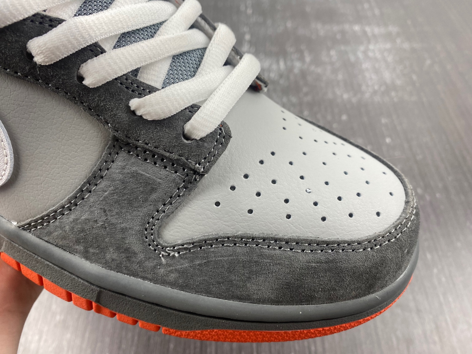 nike sb dunk low staple nyc pigeon 304292-011