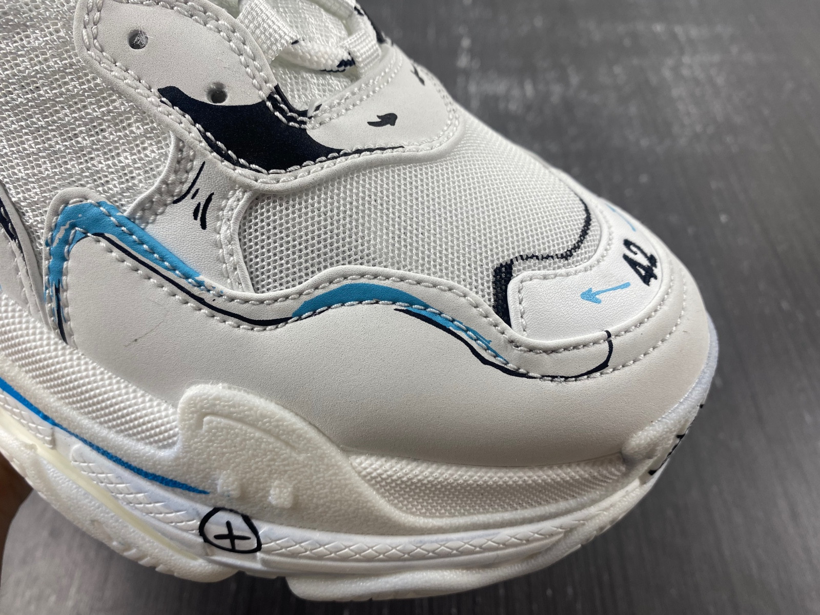Ba*len*cia*ga triple triple s sketch