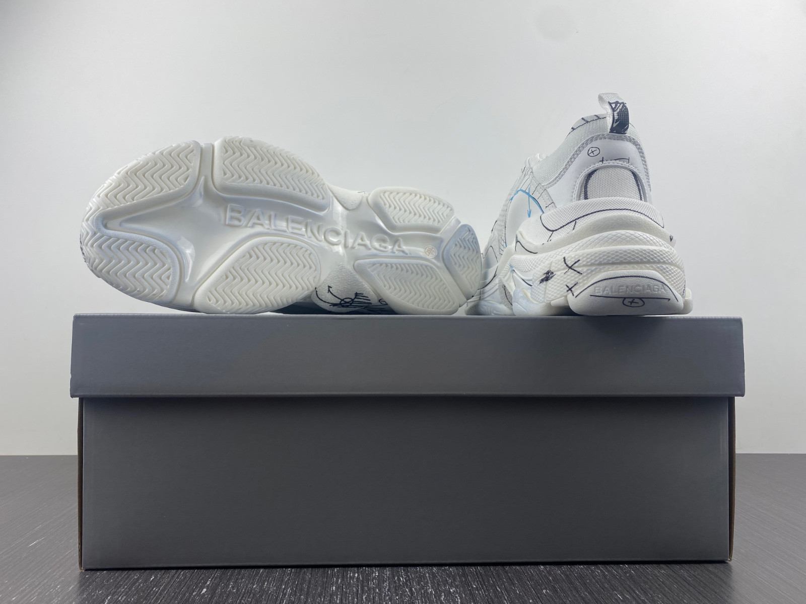 Ba*len*cia*ga triple triple s sketch