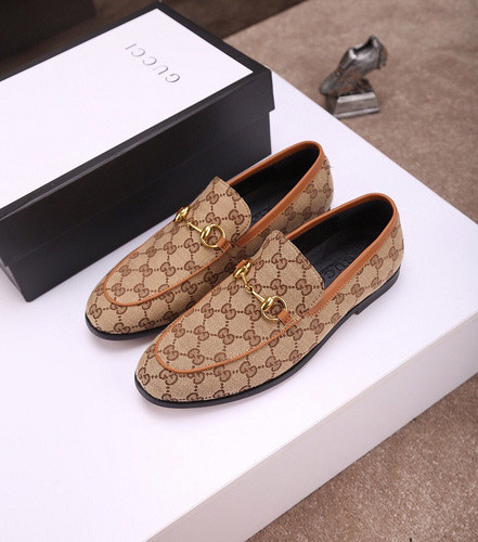 G*u*i leather shoes