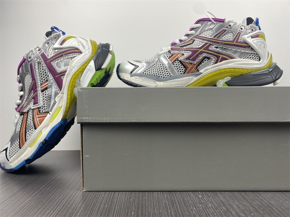 Ba*len*cia*ga runner sneaker 677403w3rb68123