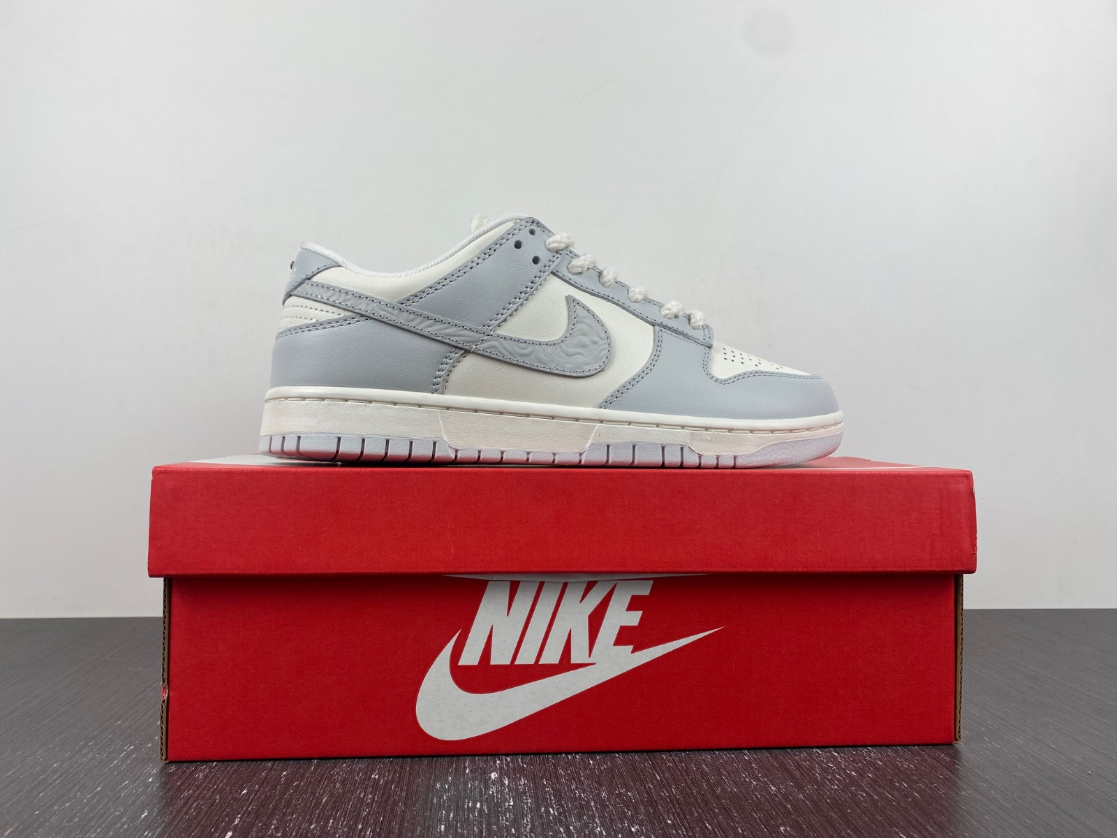 nike dunk low needlework fj4553-133