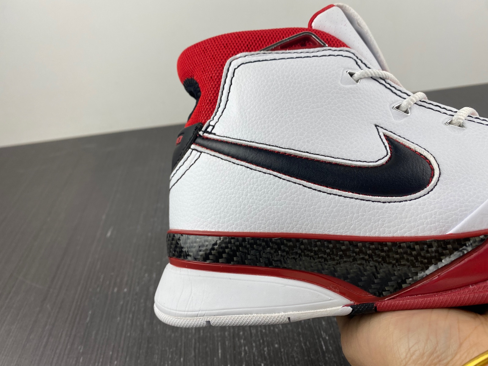 undefeated x nike kobe 1 zk1 aq2728-102