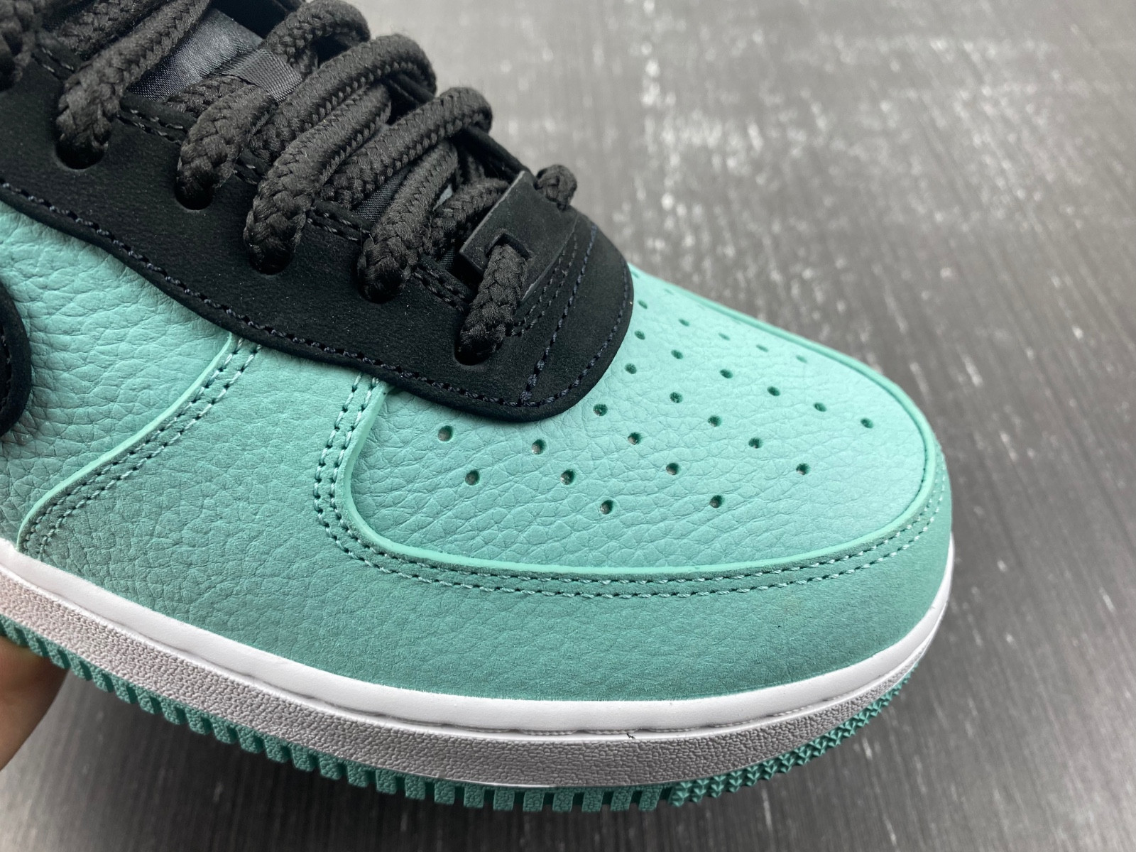 T*f*ny & co. x nike air force 1 low dz1382-002