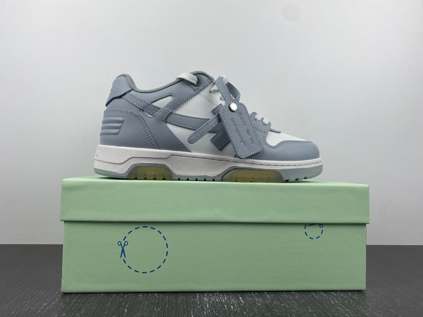 owt sneakers